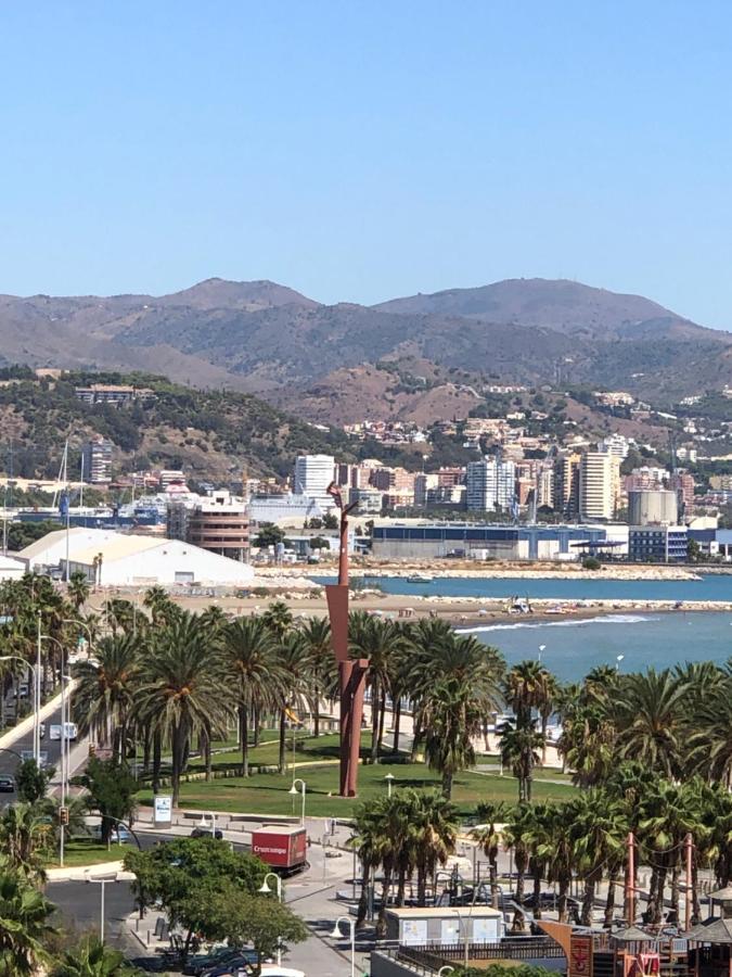 Atico Mirador Paseo Antonio Banderas Primera Linea De Playa Y Piscina Malaga Luaran gambar